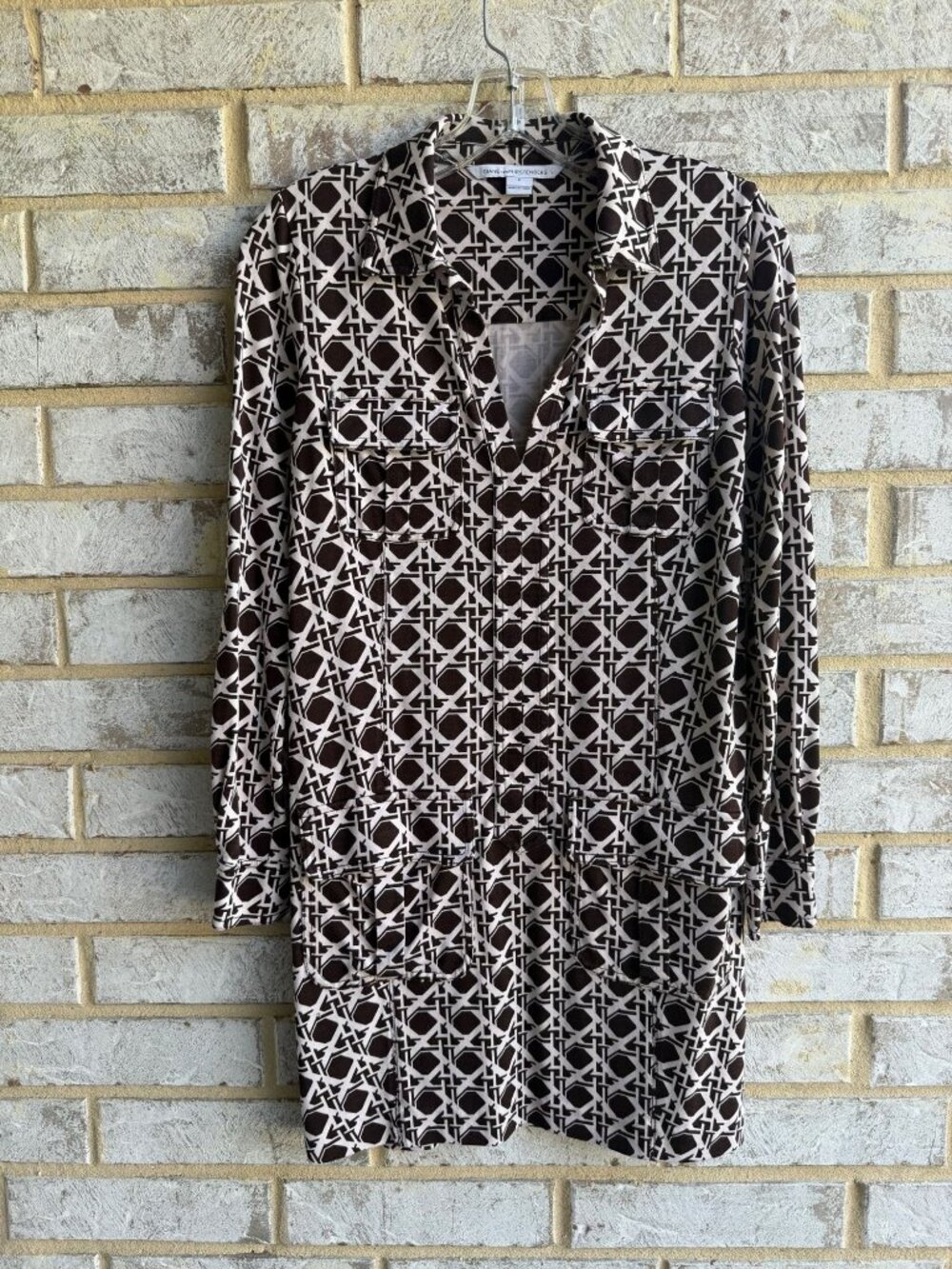 Diane von Furstenberg V-Neck Collared Geo 100% Silk Tunic Blouse Women's Size 2